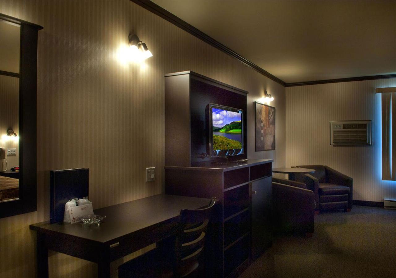 Ramada By Wyndham Hotel