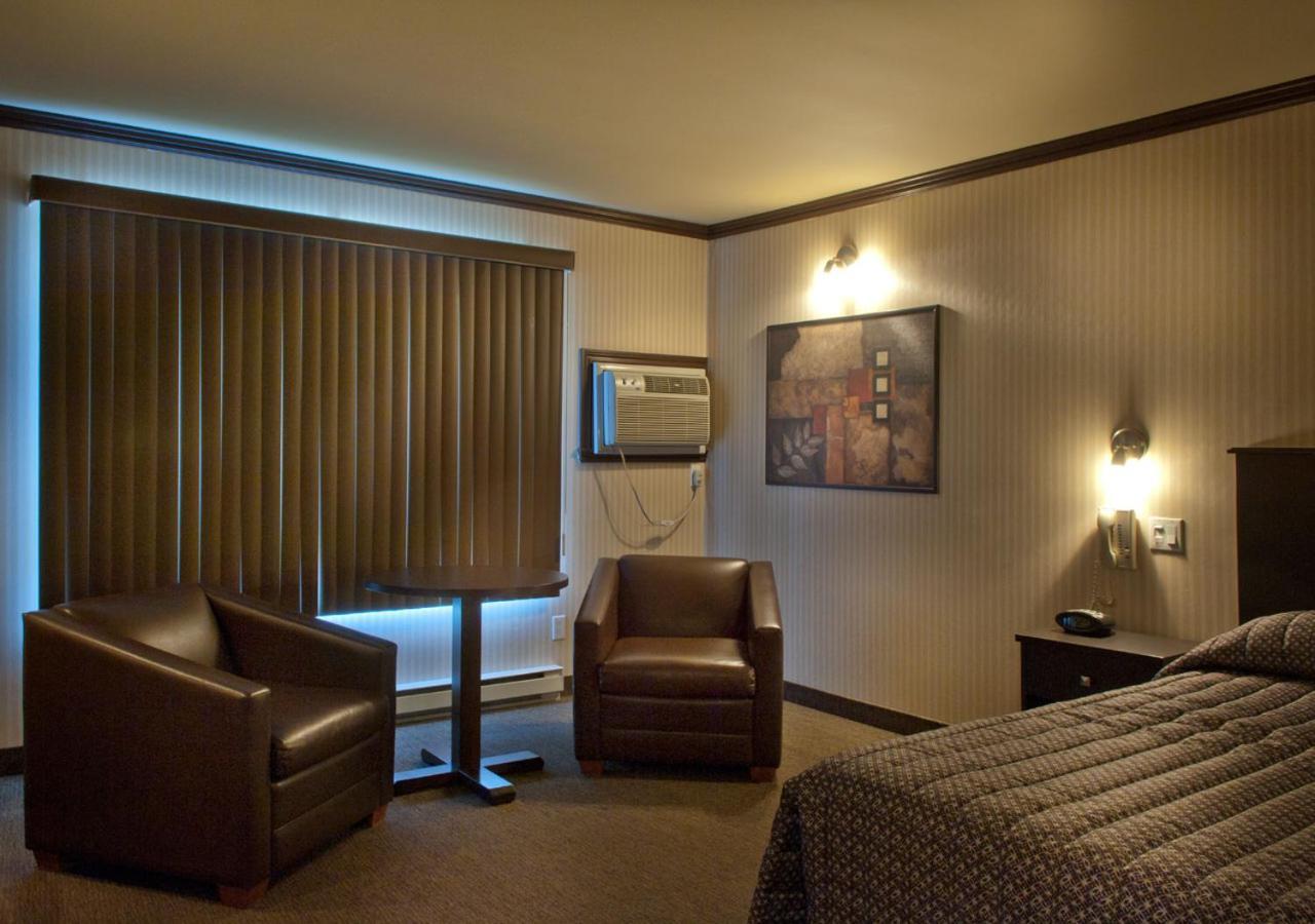 Ramada By Wyndham Hotel Laval