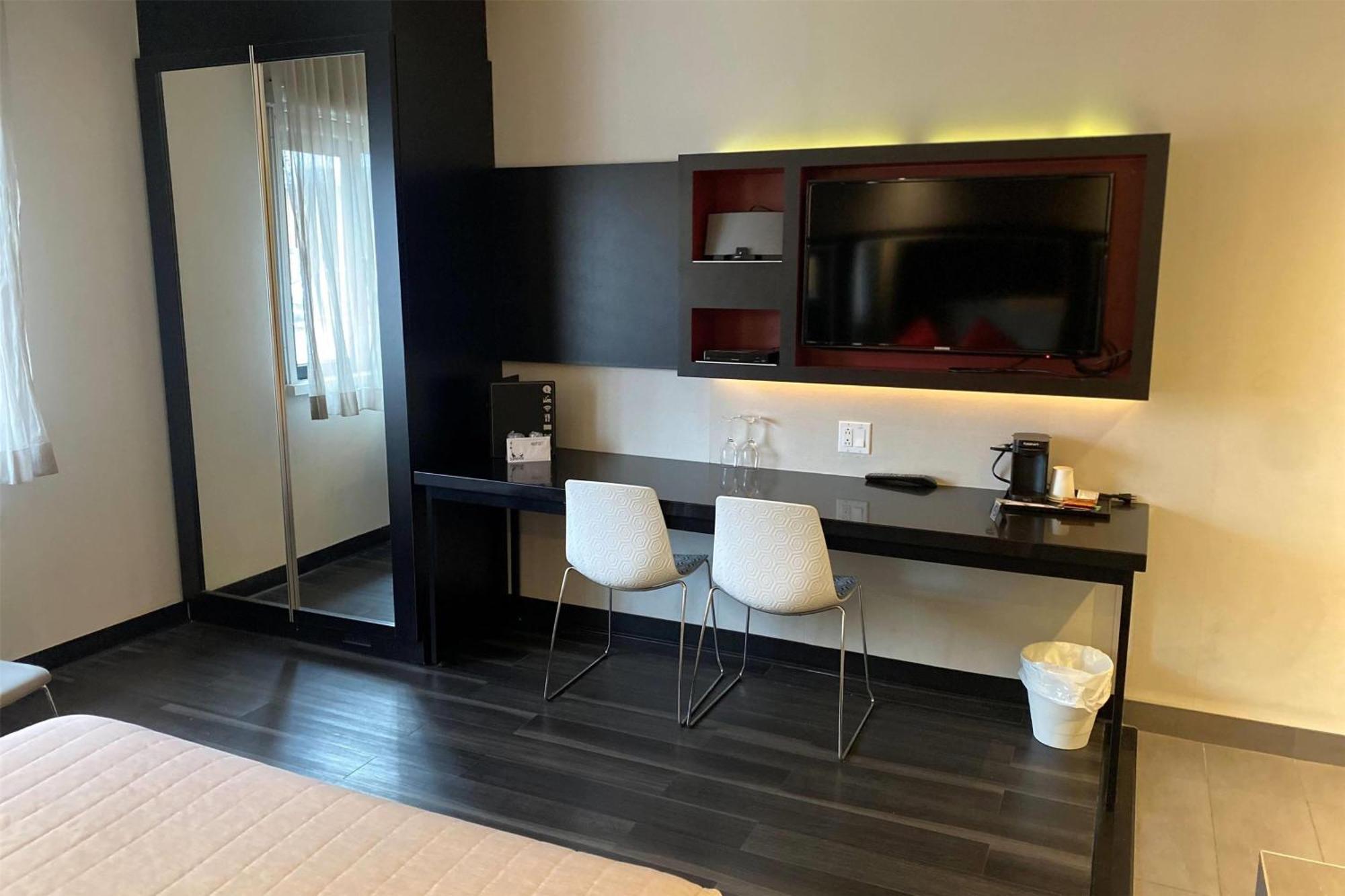 Ramada By Wyndham Laval