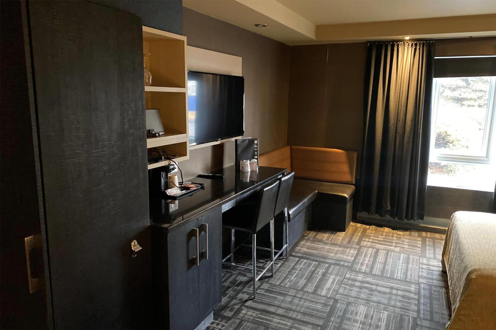 Ramada By Wyndham 3* Laval