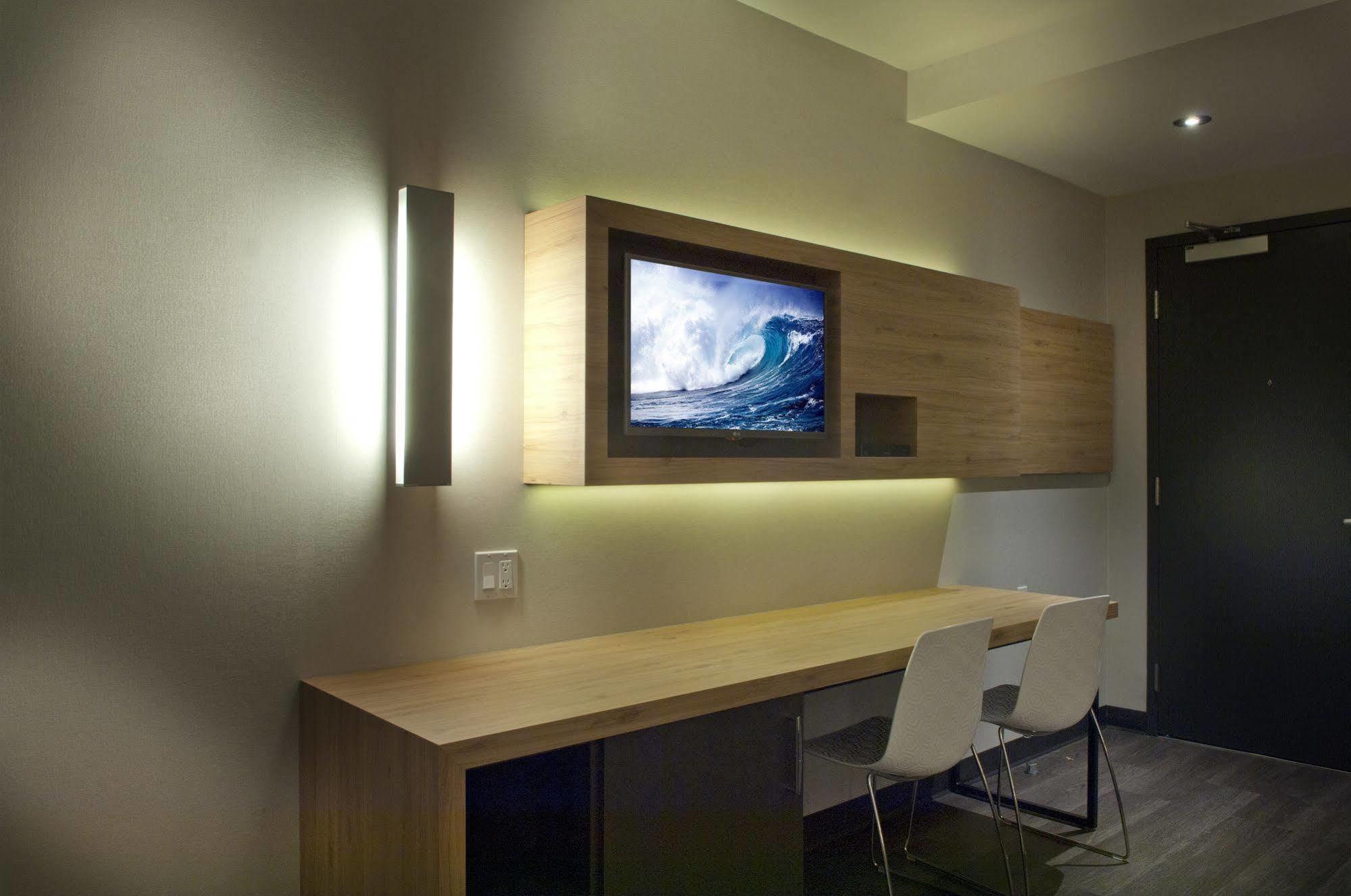 Hotel Ramada By Wyndham Laval