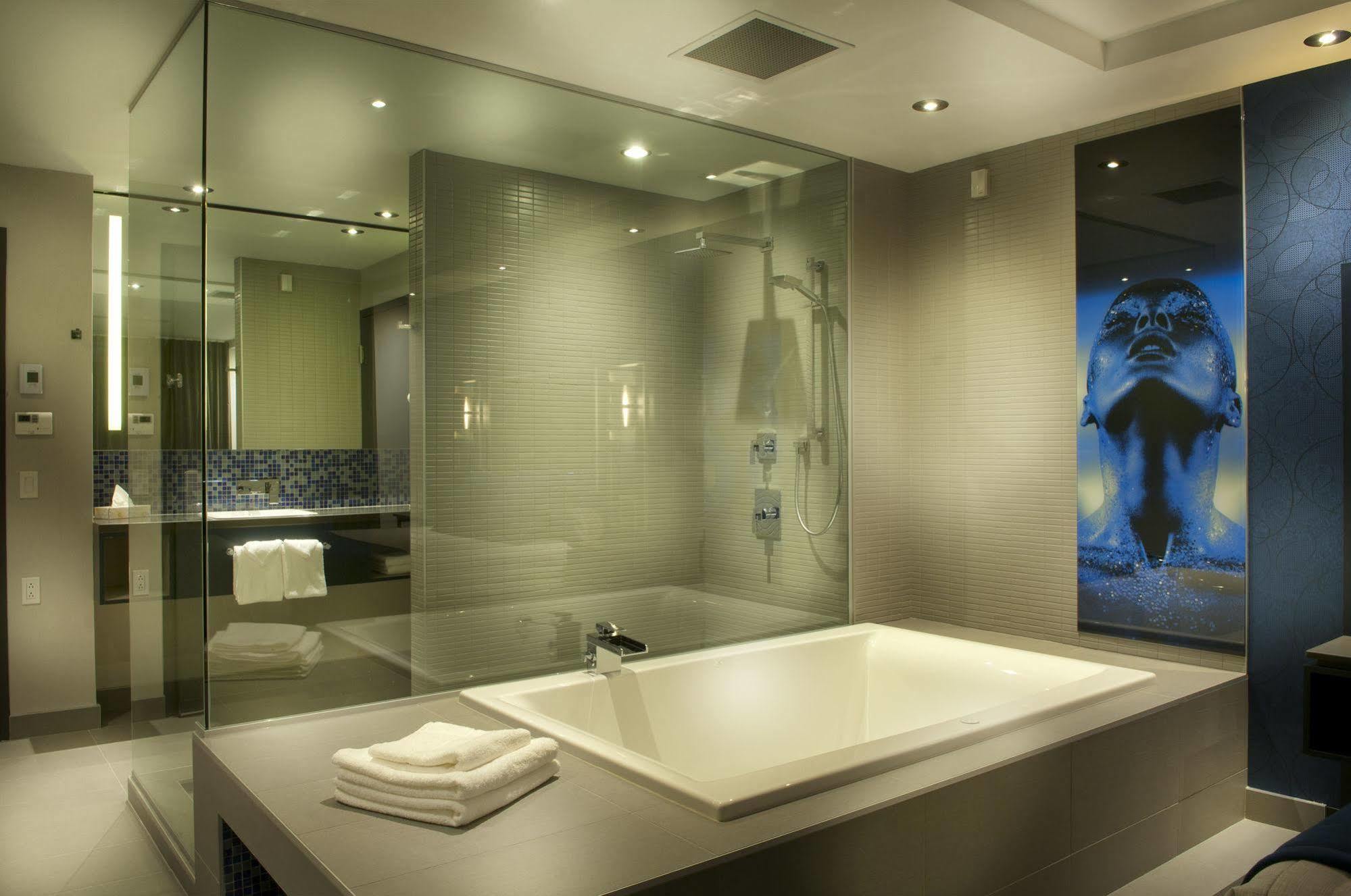 Ramada By Wyndham Laval